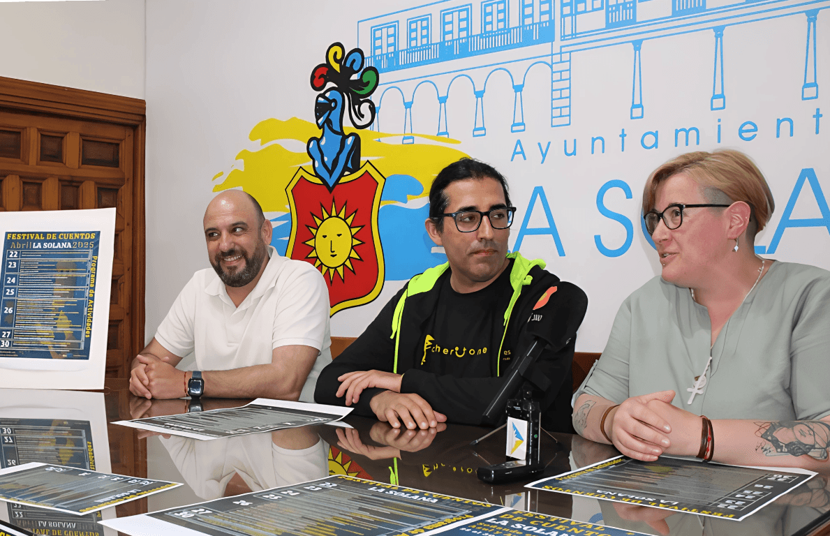 Soñando en Azul y Amarillo La Solana se llena de cuentos por el Día del  Libro 2025 - Campo de Montiel Info